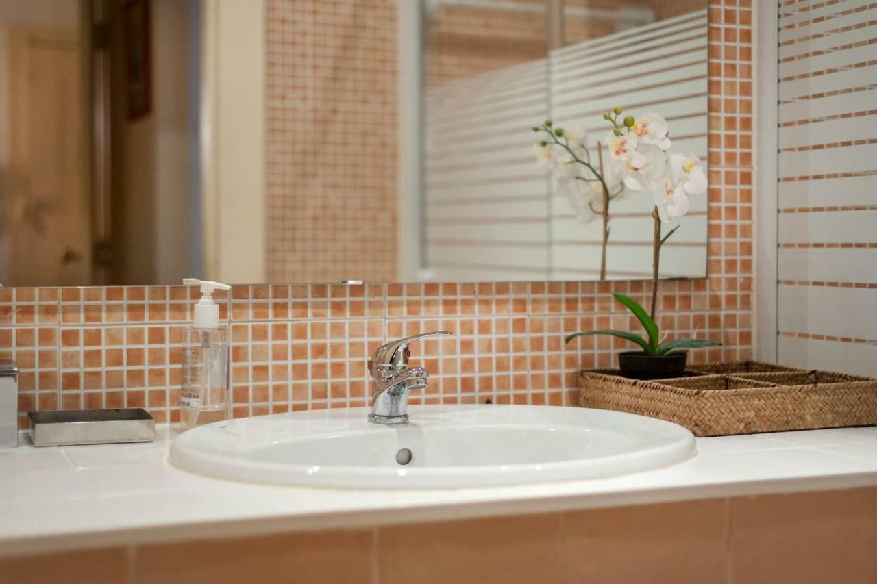 Quiet 2 Bedroom Apartment With Private Patio Next To Avenida Da Liberdade Lisboa Exterior foto