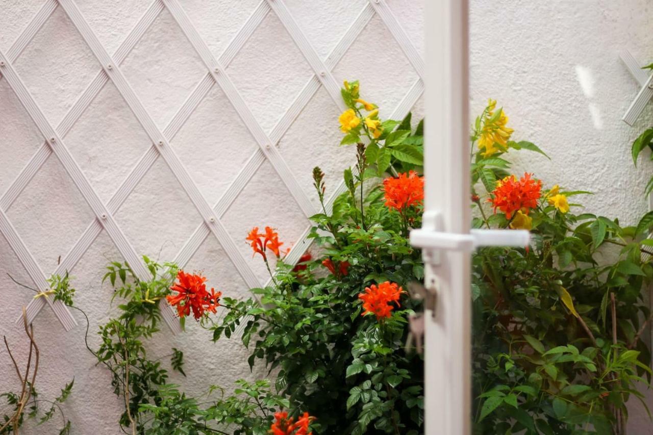 Quiet 2 Bedroom Apartment With Private Patio Next To Avenida Da Liberdade Lisboa Exterior foto